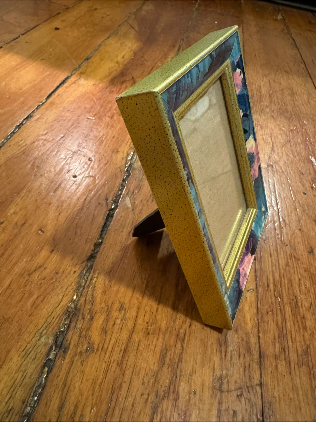 Vintage Floral Picture Frame - photo 2