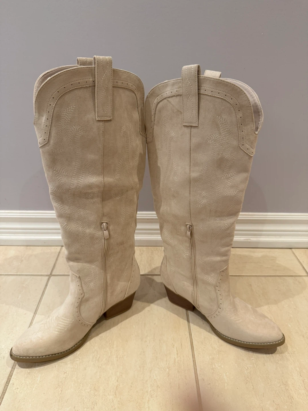 Beige Suede-Look Western Boots - photo 3