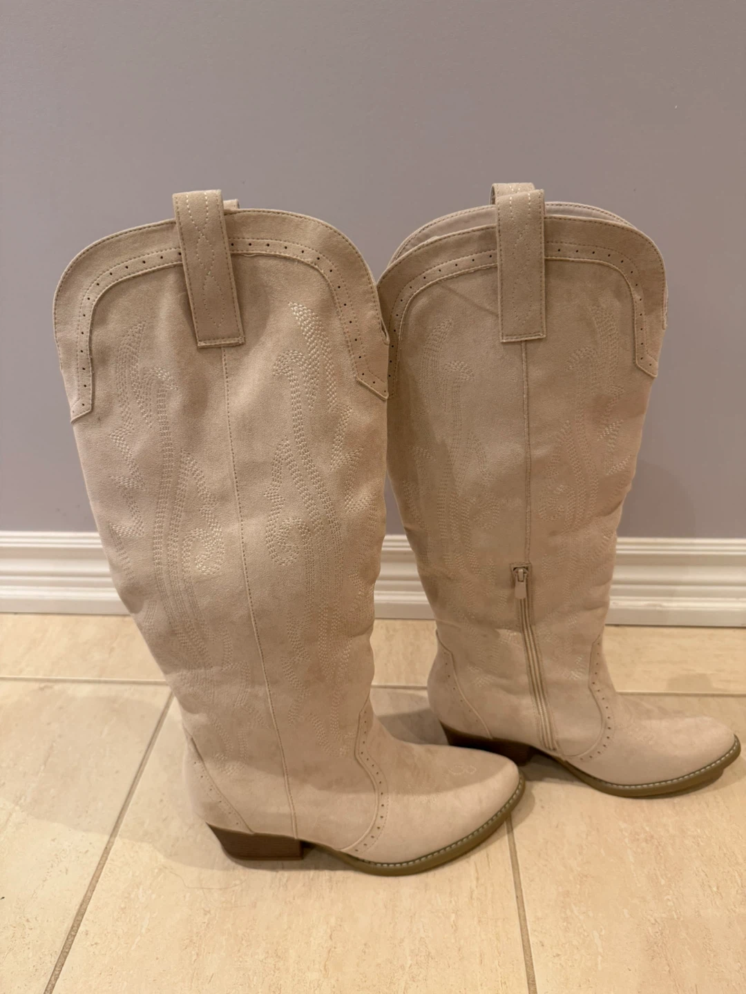 Beige Suede-Look Western Boots - photo 4