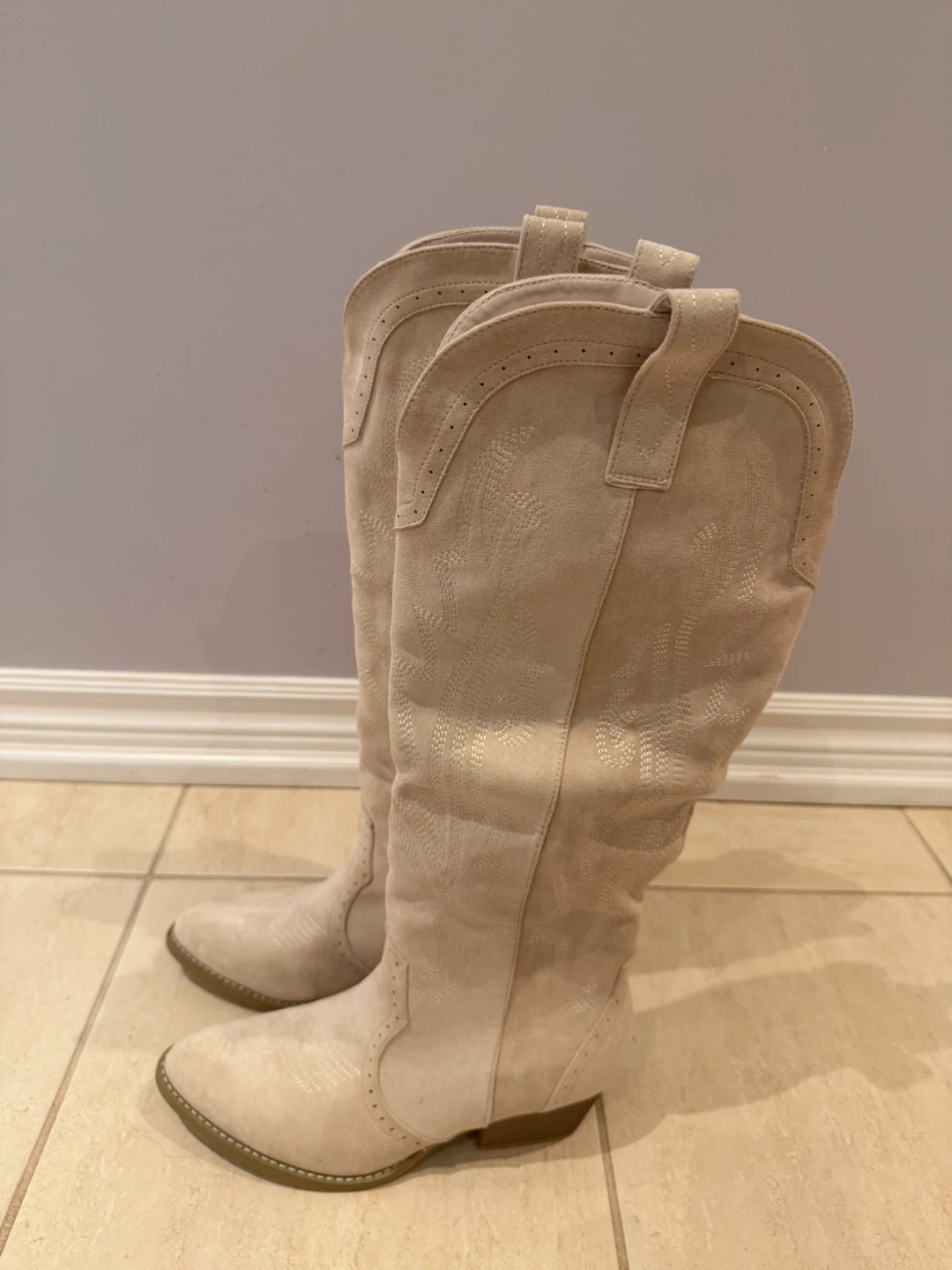 Beige Suede-Look Western Boots - photo 5