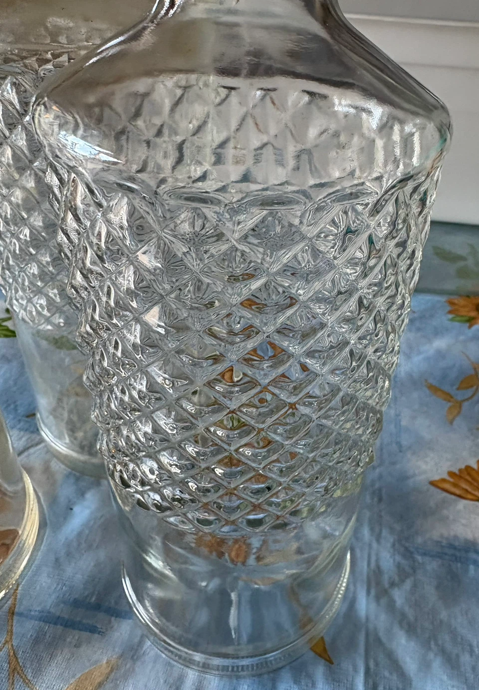 Set of 3 decorative glass bottles - photo 2