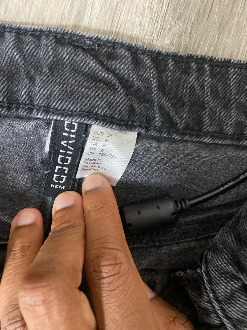 H&M DIVIDED Black Cargo Pants - photo 2
