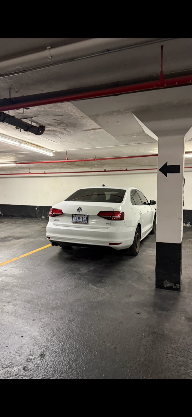 White Volkswagen Jetta