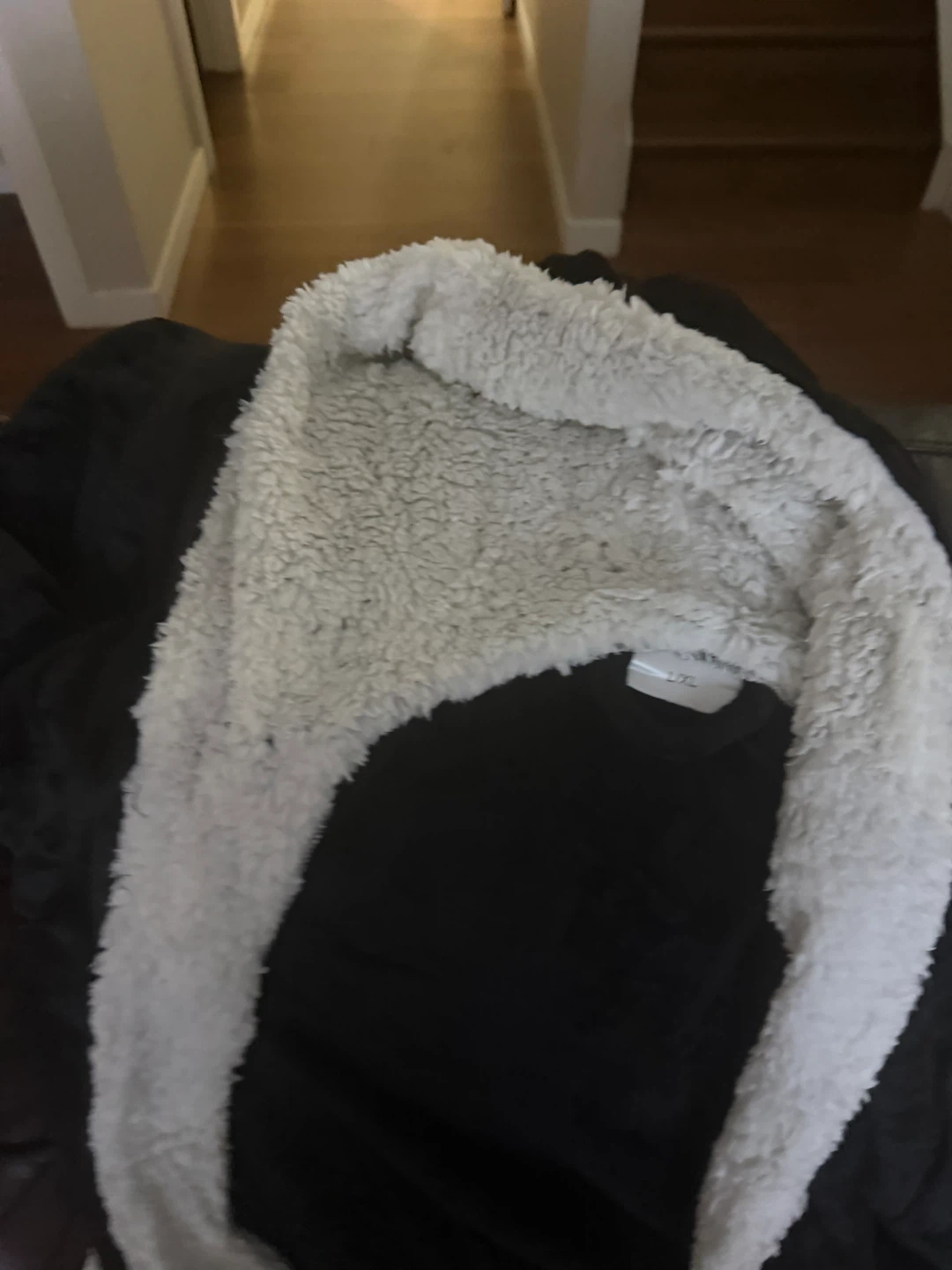 Black Fleece Bathrobe - photo 3