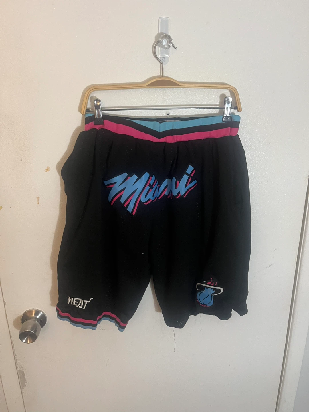 Hardwood Classics Miami Heat Basketball Shorts 2XL