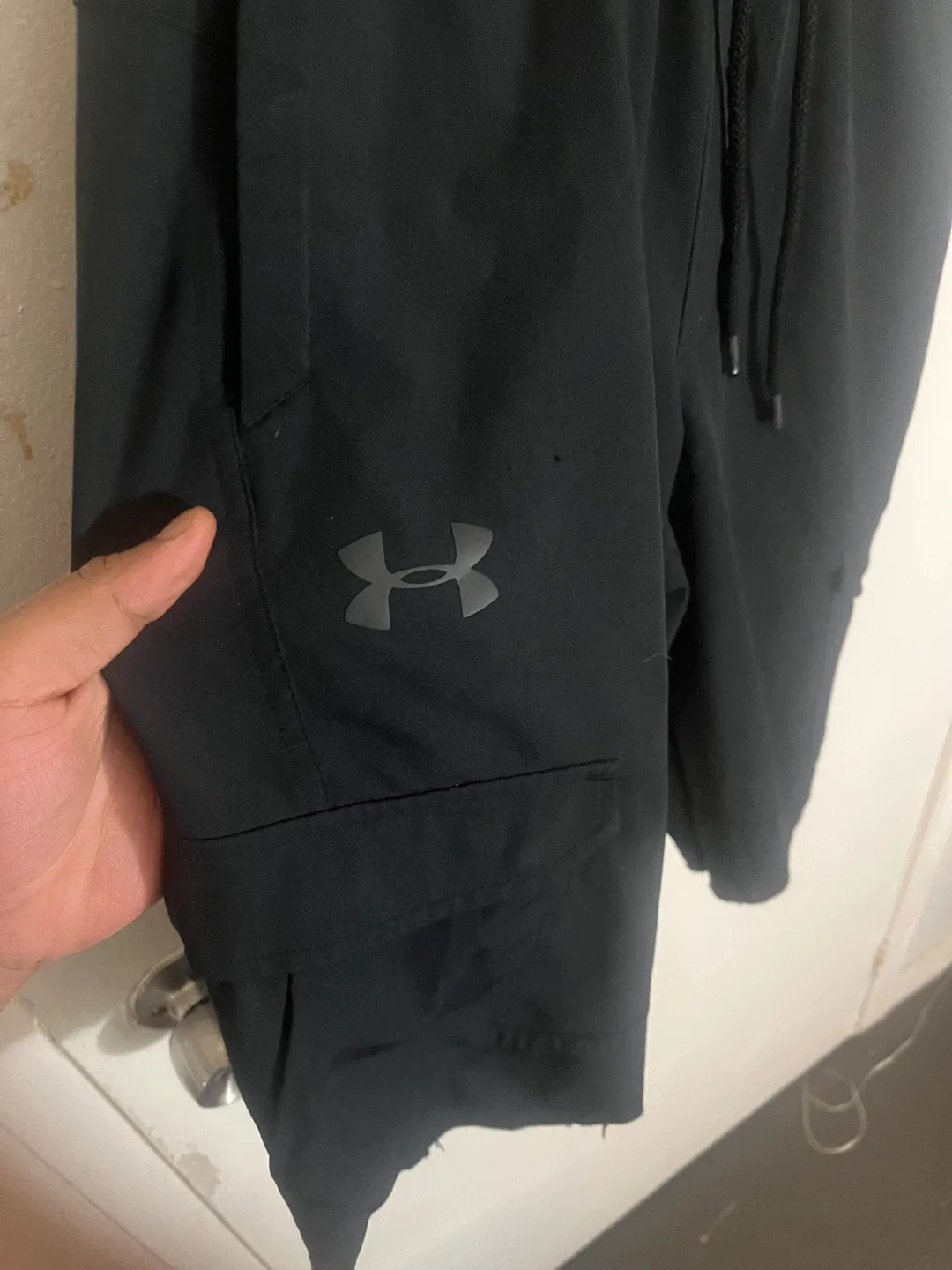 Under Armour Black Cargo Shorts - photo 2