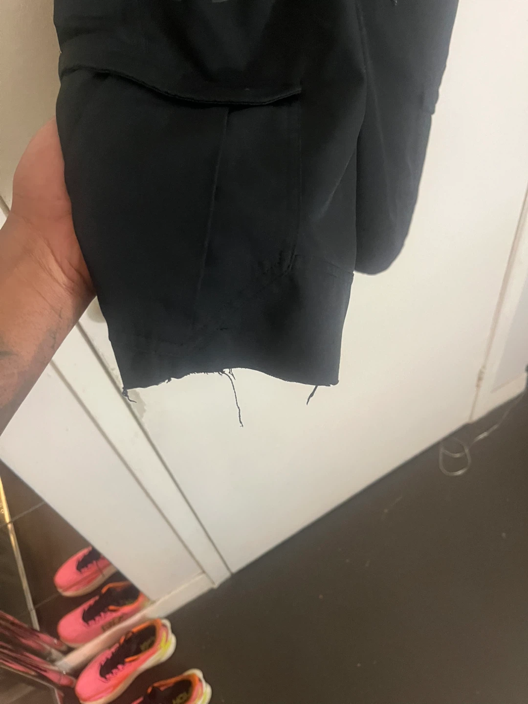 Under Armour Black Cargo Shorts - photo 5