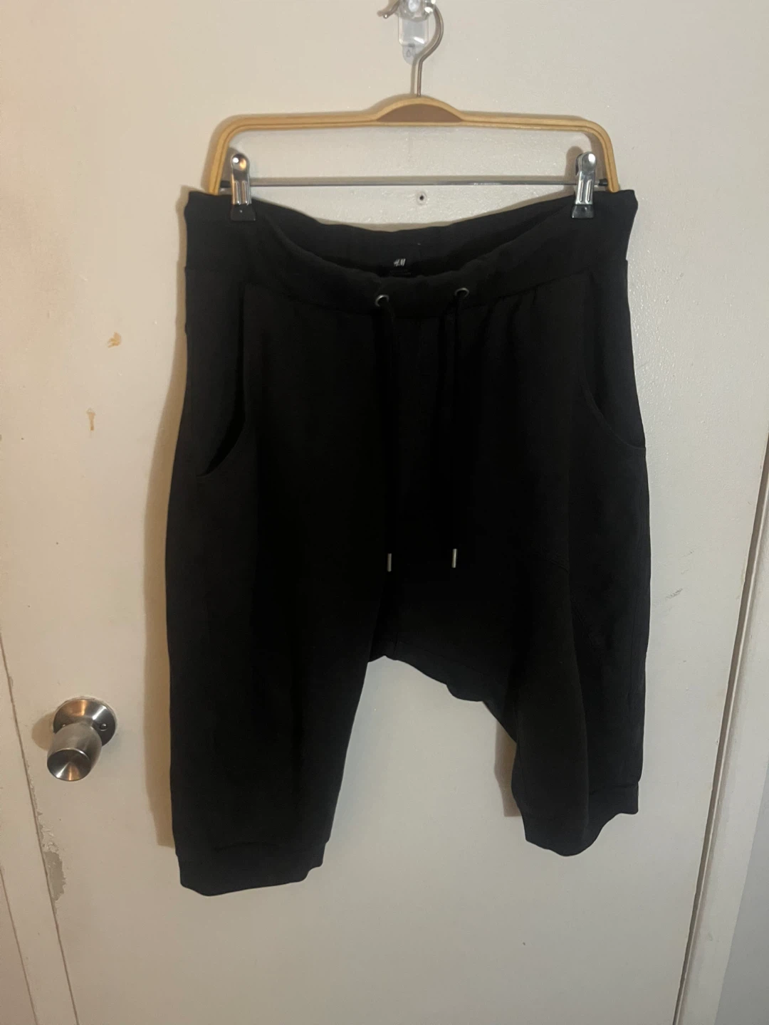 H&M Black Jogger Shorts - Size Large
