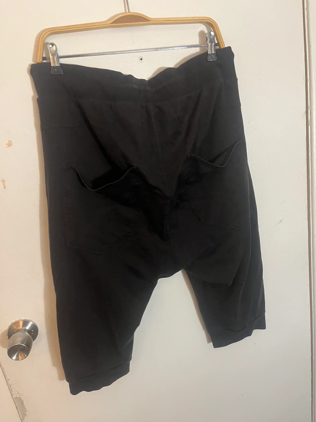 H&M Black Jogger Shorts - Size Large - photo 5