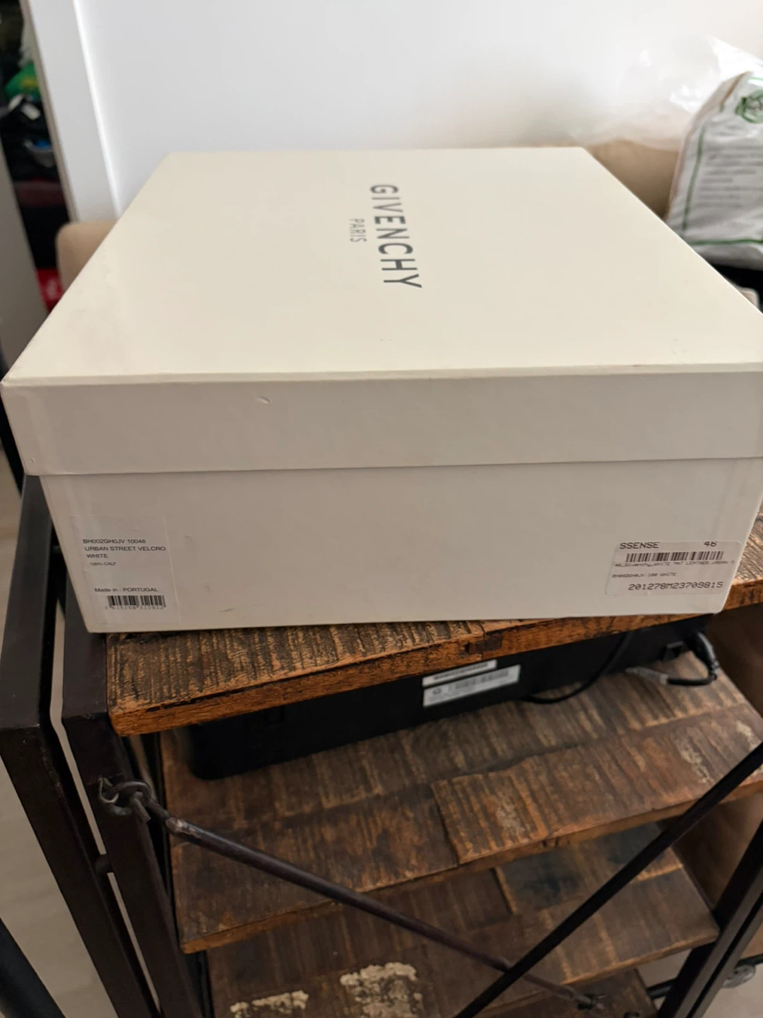 Givenchy Urban Street Shoe Box - photo 4