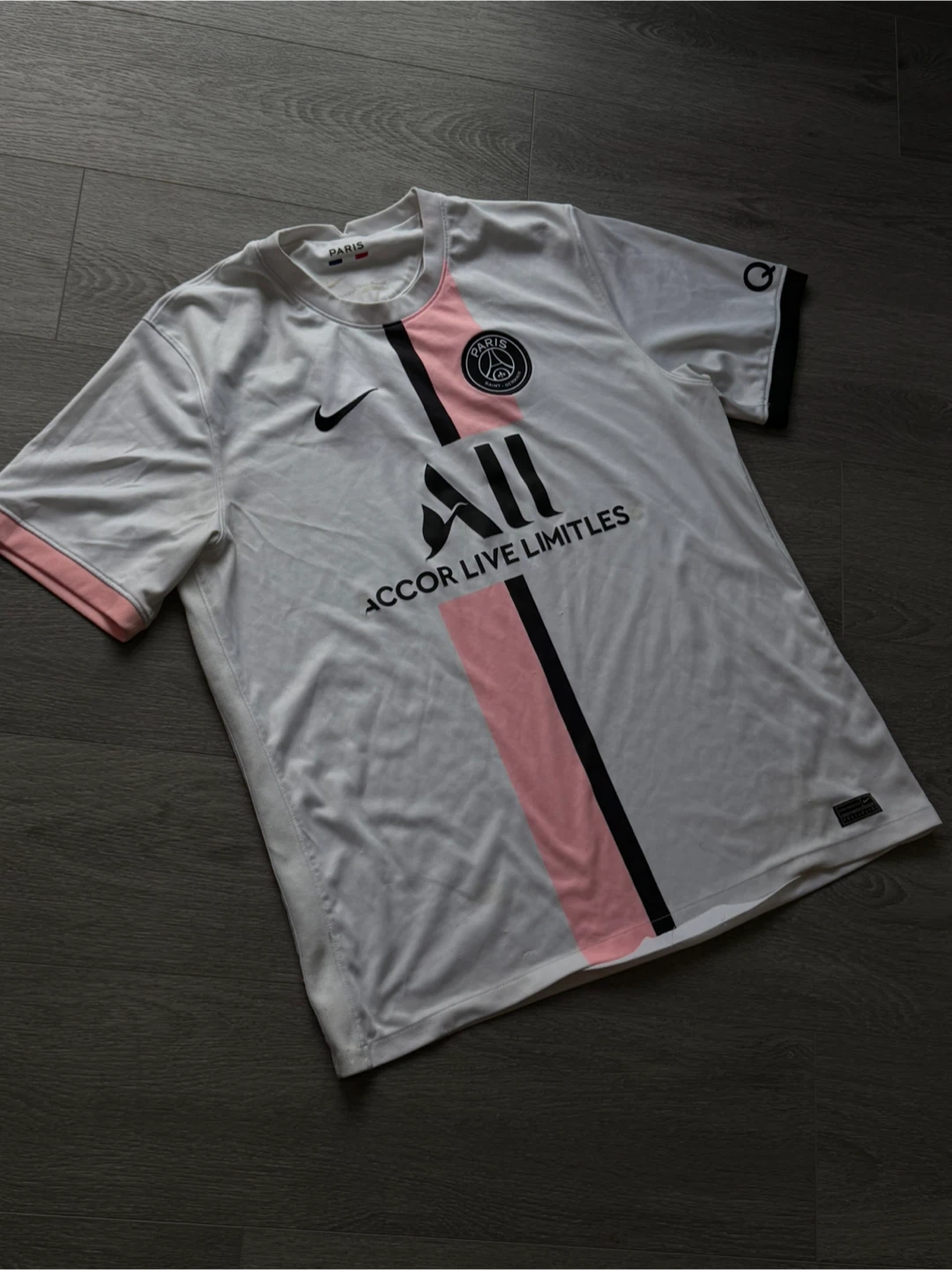 Nike Paris Saint-Germain Soccer Jersey size L