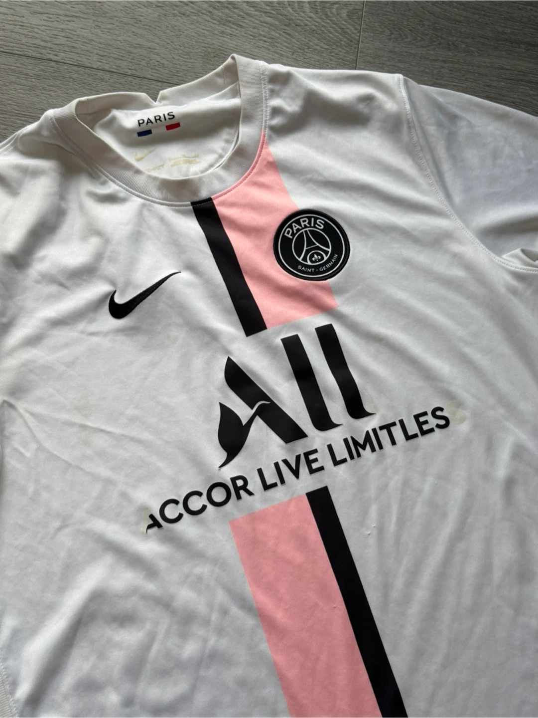 Nike Paris Saint-Germain Soccer Jersey size L - photo 2
