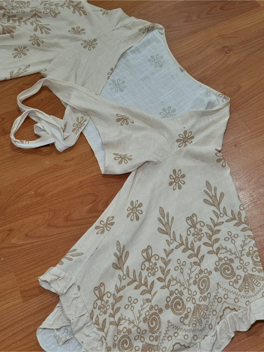Floral Print Tie-Front Crop Top