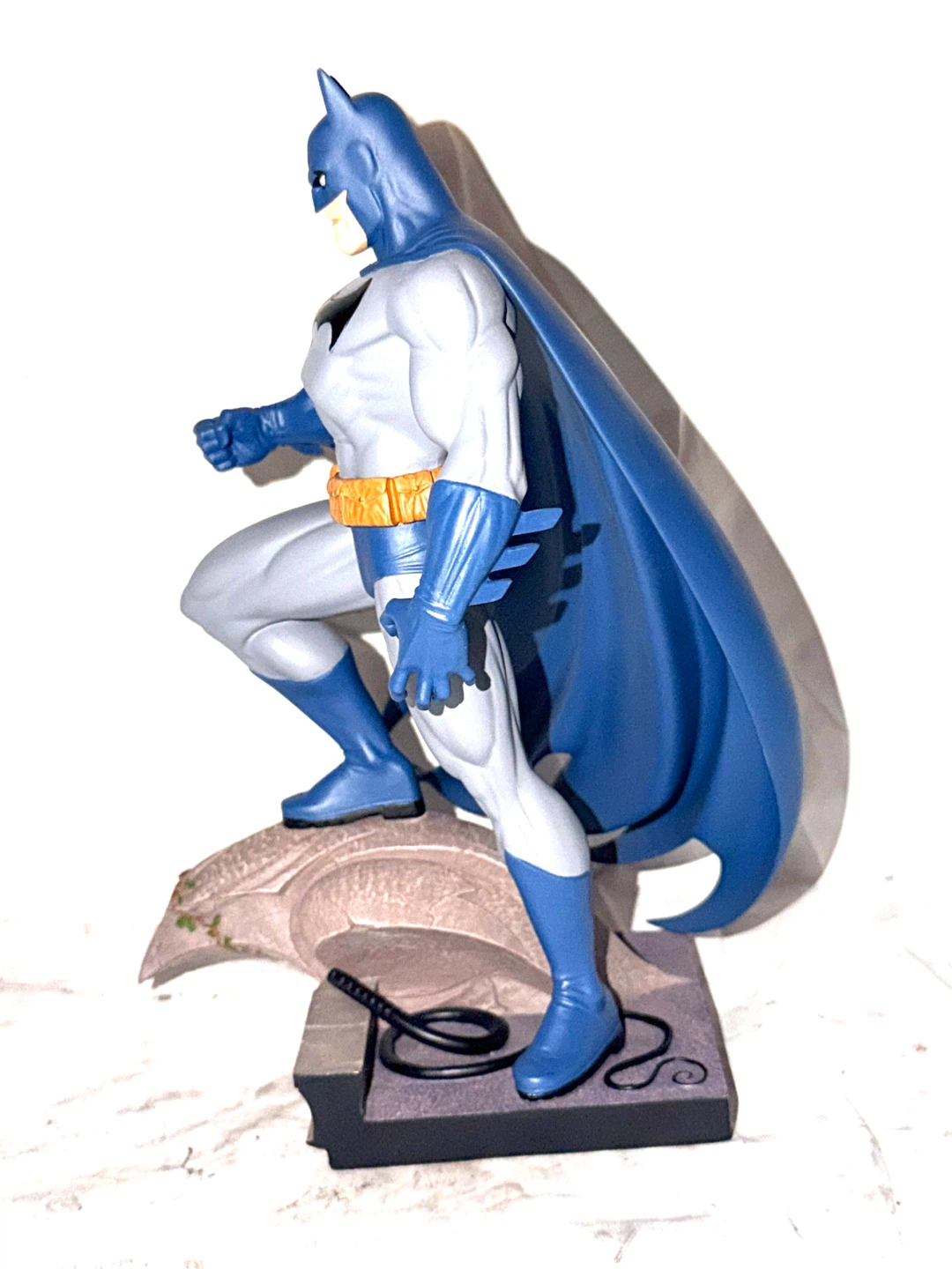 DC Direct Jim Lee Batman Statue. Justice league collectible - photo 3