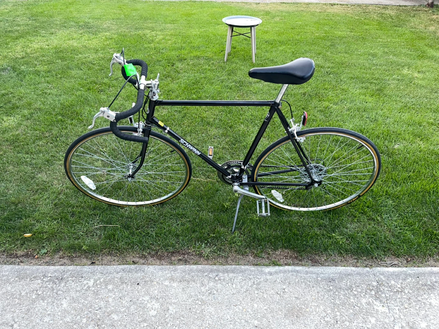 23 inch Schwinn Road bike - photo 2