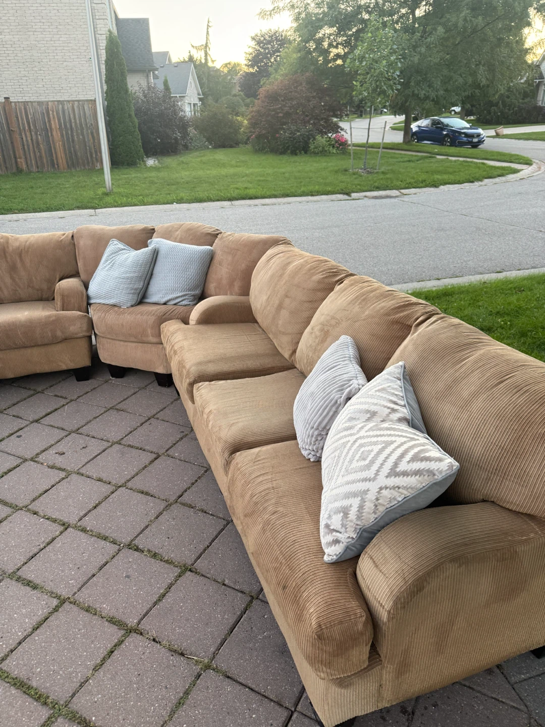 6 Seater Large Beige Sectional - photo 2