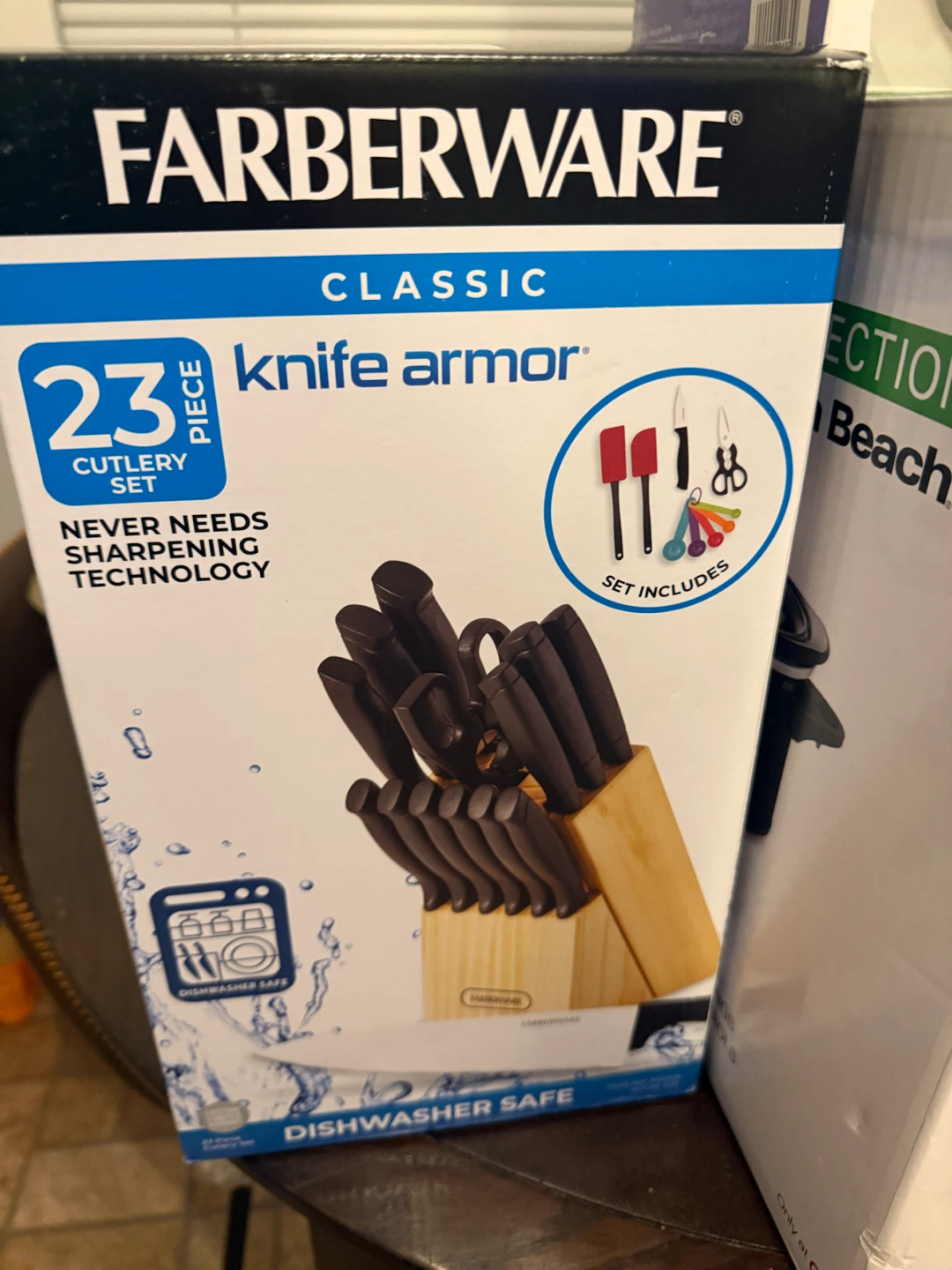 Farberware Classic 23-Piece Cutlery and Utensil Set