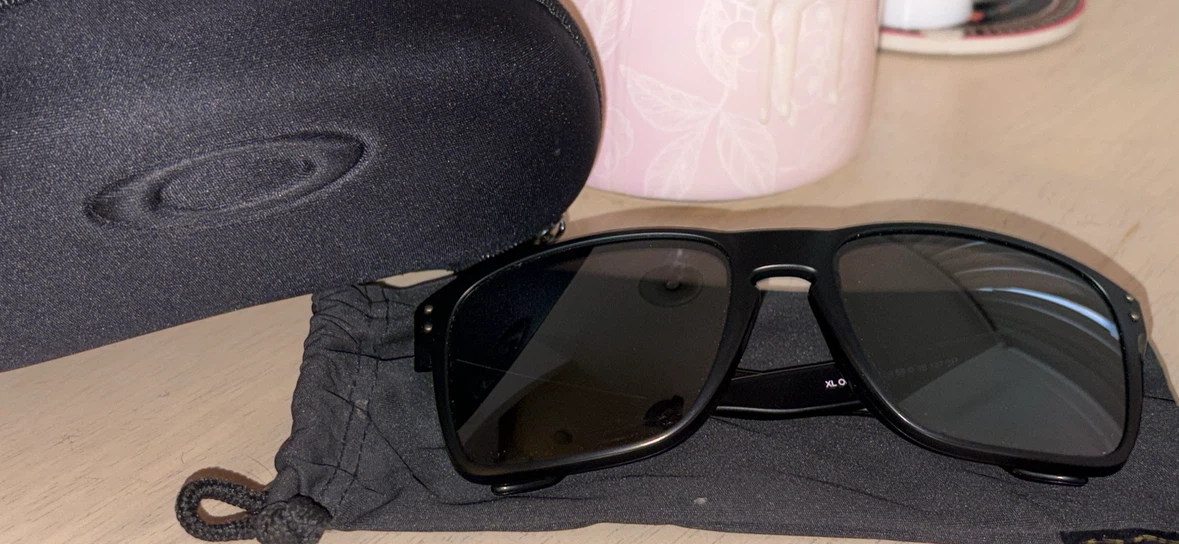 Holbrook Oakley Prizm P Polarized Sunglasses (mint)