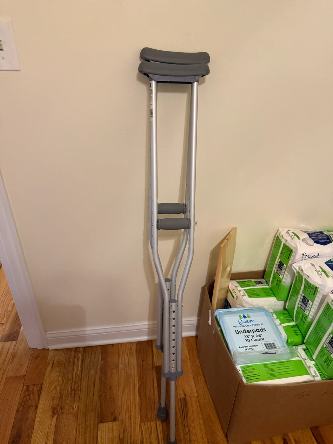 Adjustable Aluminum Underarm Crutches
