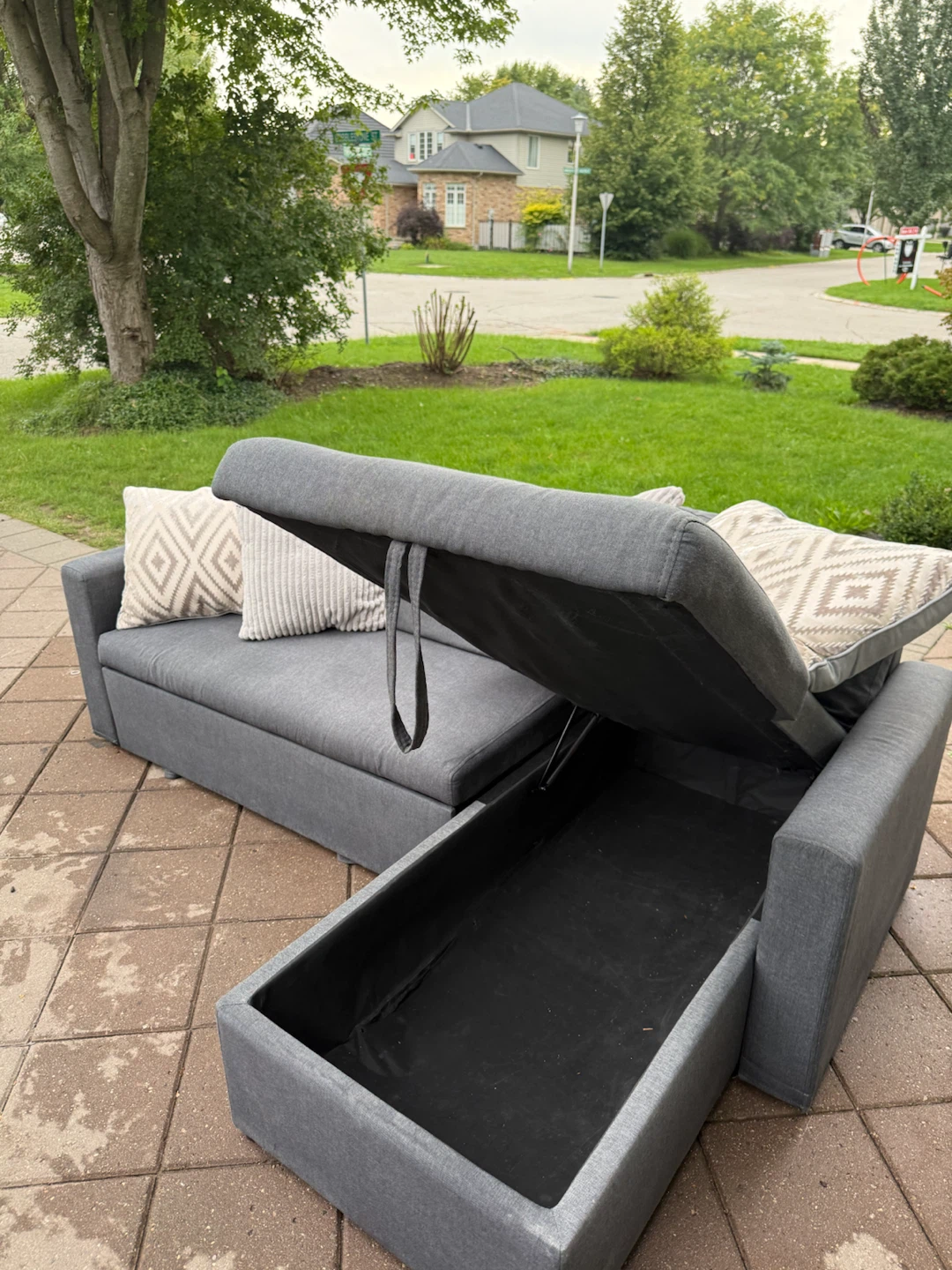 3 Seater Grey Sectional With Storage - photo 3