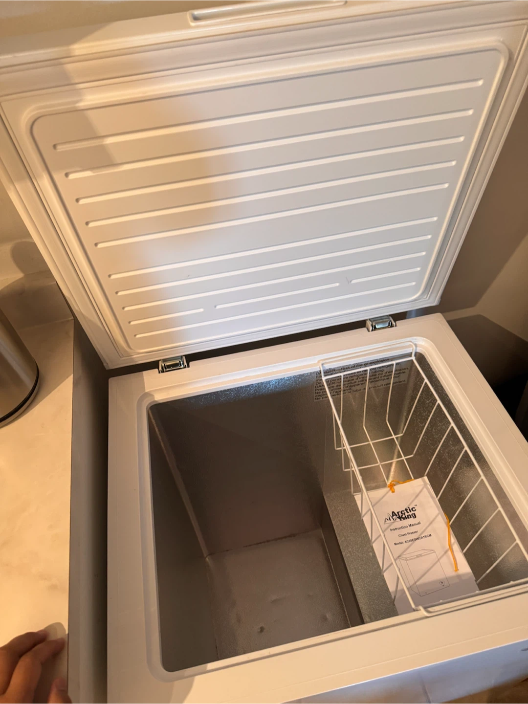 Arctic King Chest Freezer - photo 2