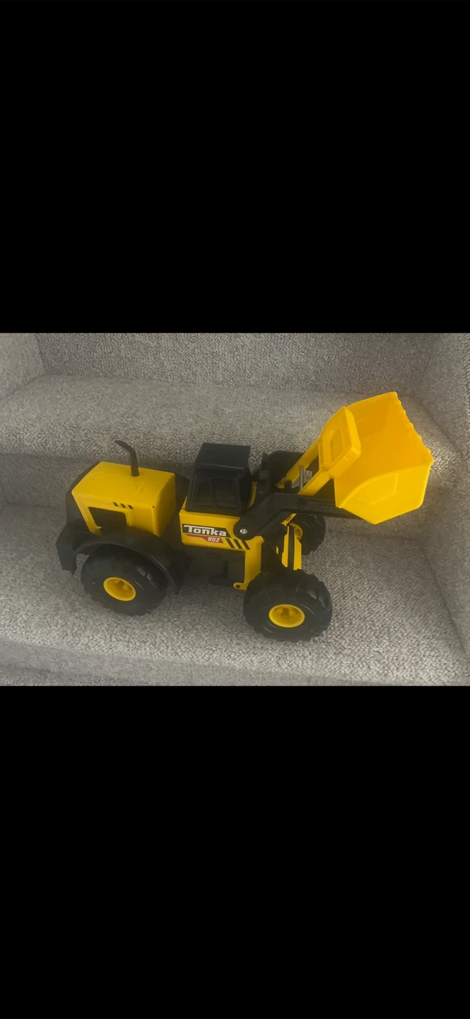 Tonka 952 Front Loader Toy