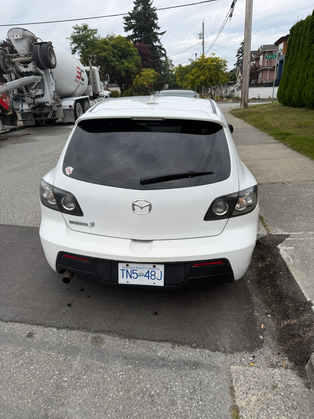 White Mazda 3 Hatchback - photo 4