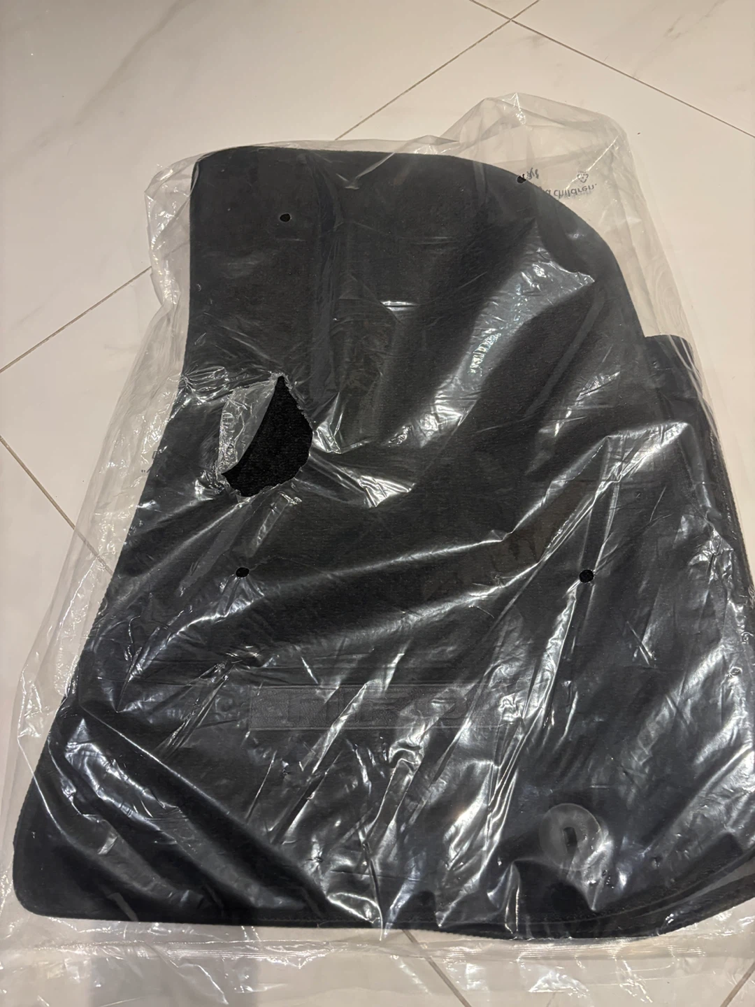 Kia Genuine Parts Floor Mat AOF14 AH000