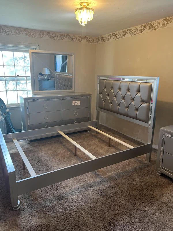 Glam Mirrored Bedroom Set - photo 2