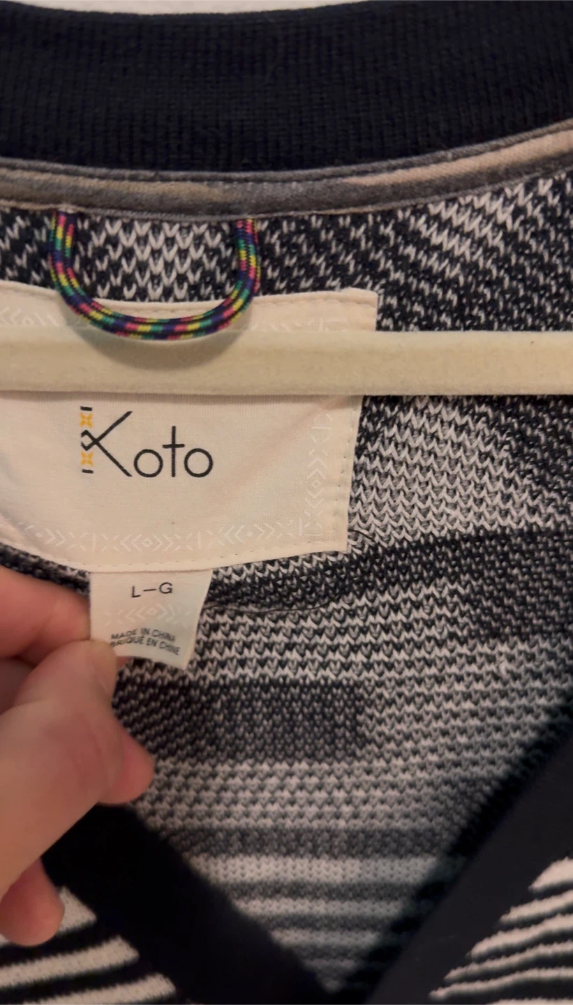 Koto Black & White Geometric Cardigan – Size L – $10 - photo 4