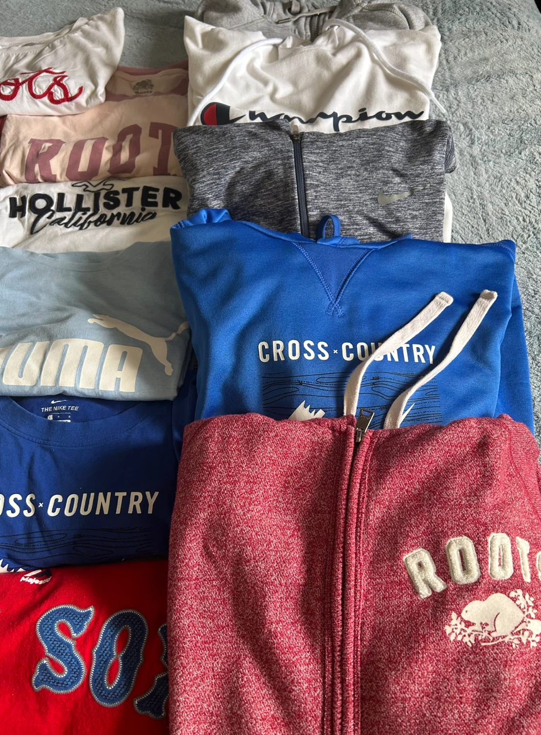 16**hoodies and shirts Womens bundle - photo 5