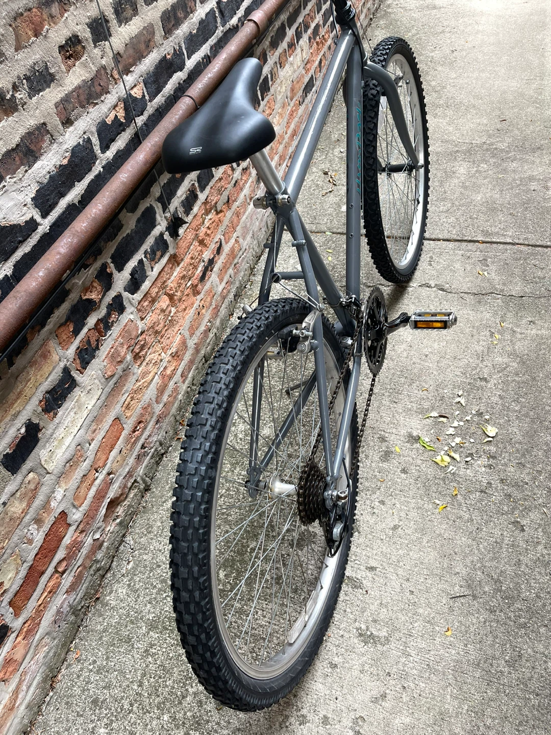 18 inch Specialized Hard Rock Mountain Bike - photo 4