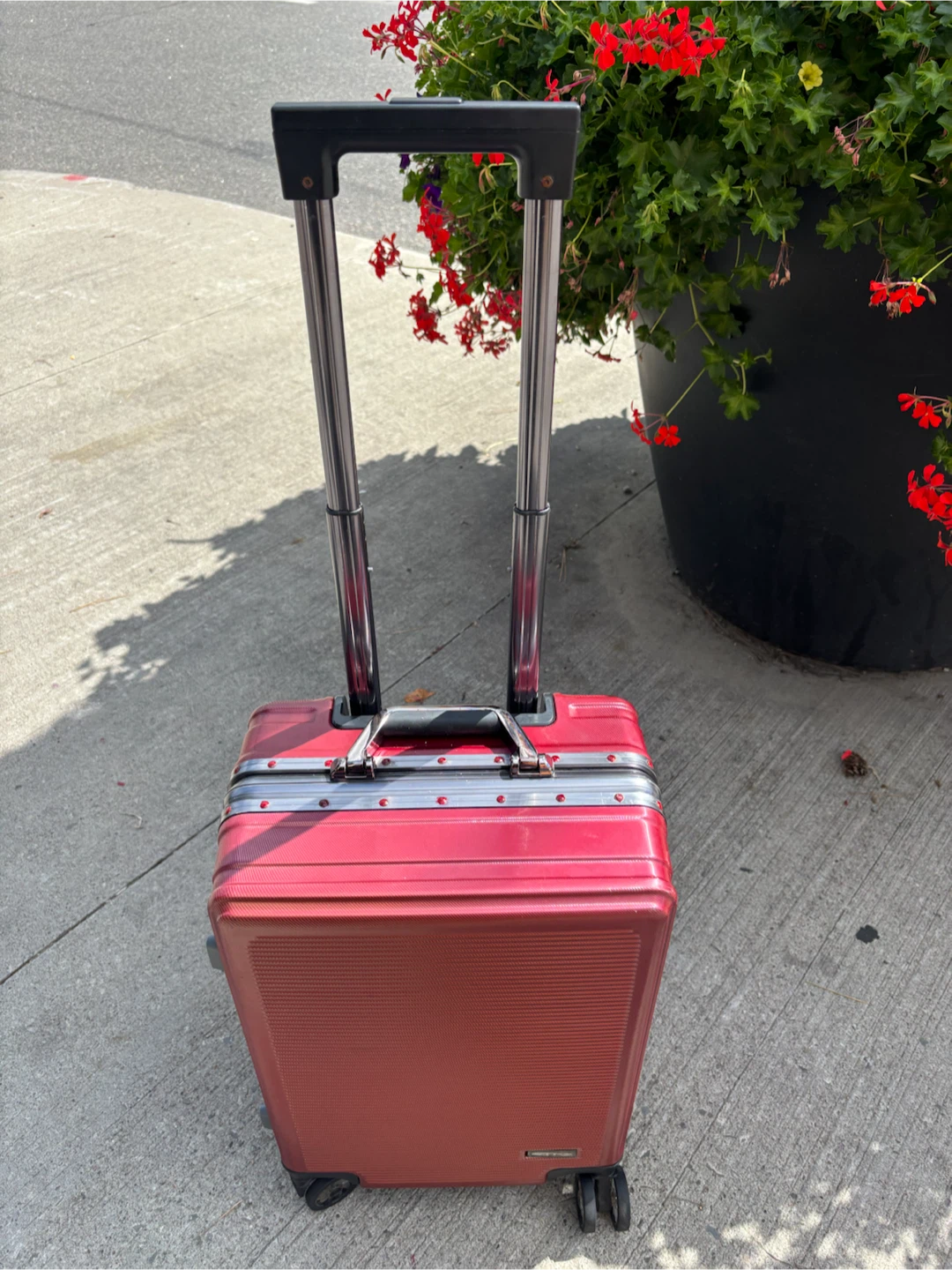 Red Scaye Professional Carry-On Luggage - photo 2