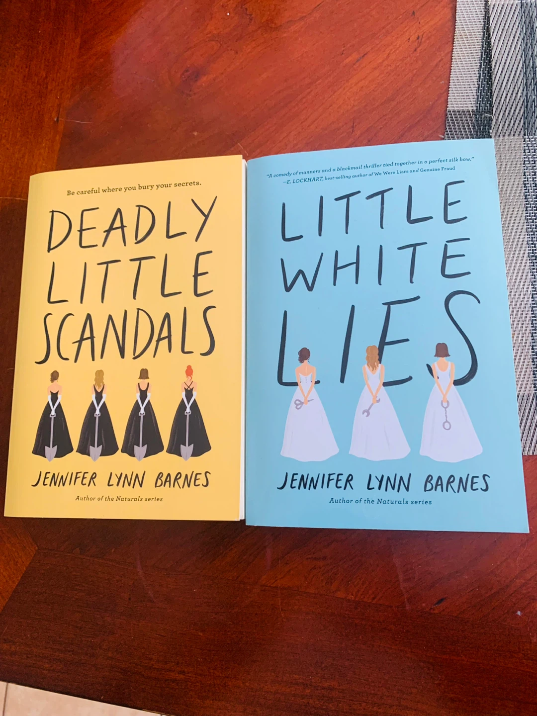 Paperback Deadly Little Scandals / Little White Lies