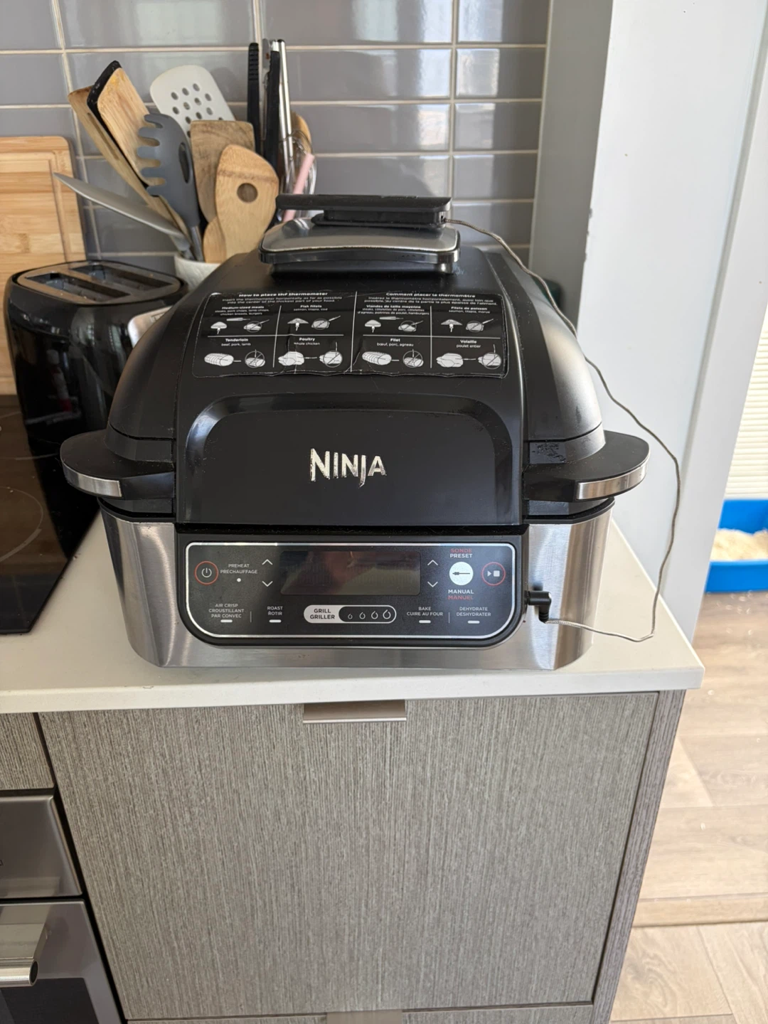 Ninja Air fryer 5-in-1 with thermometer
