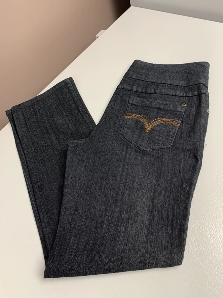 Women’s Dark wash jeans