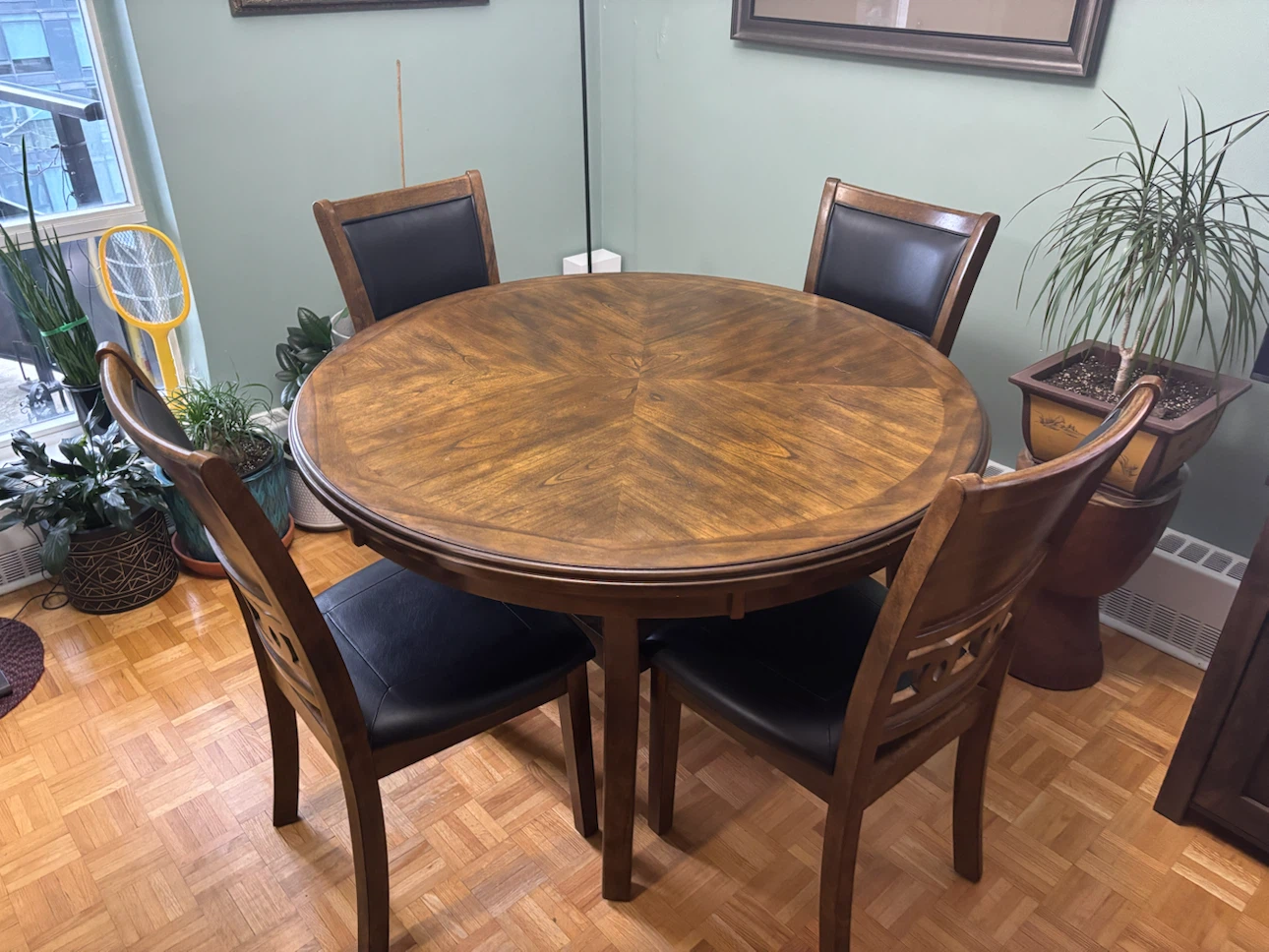 Round Wooden Dining Table with 4 Chairs
