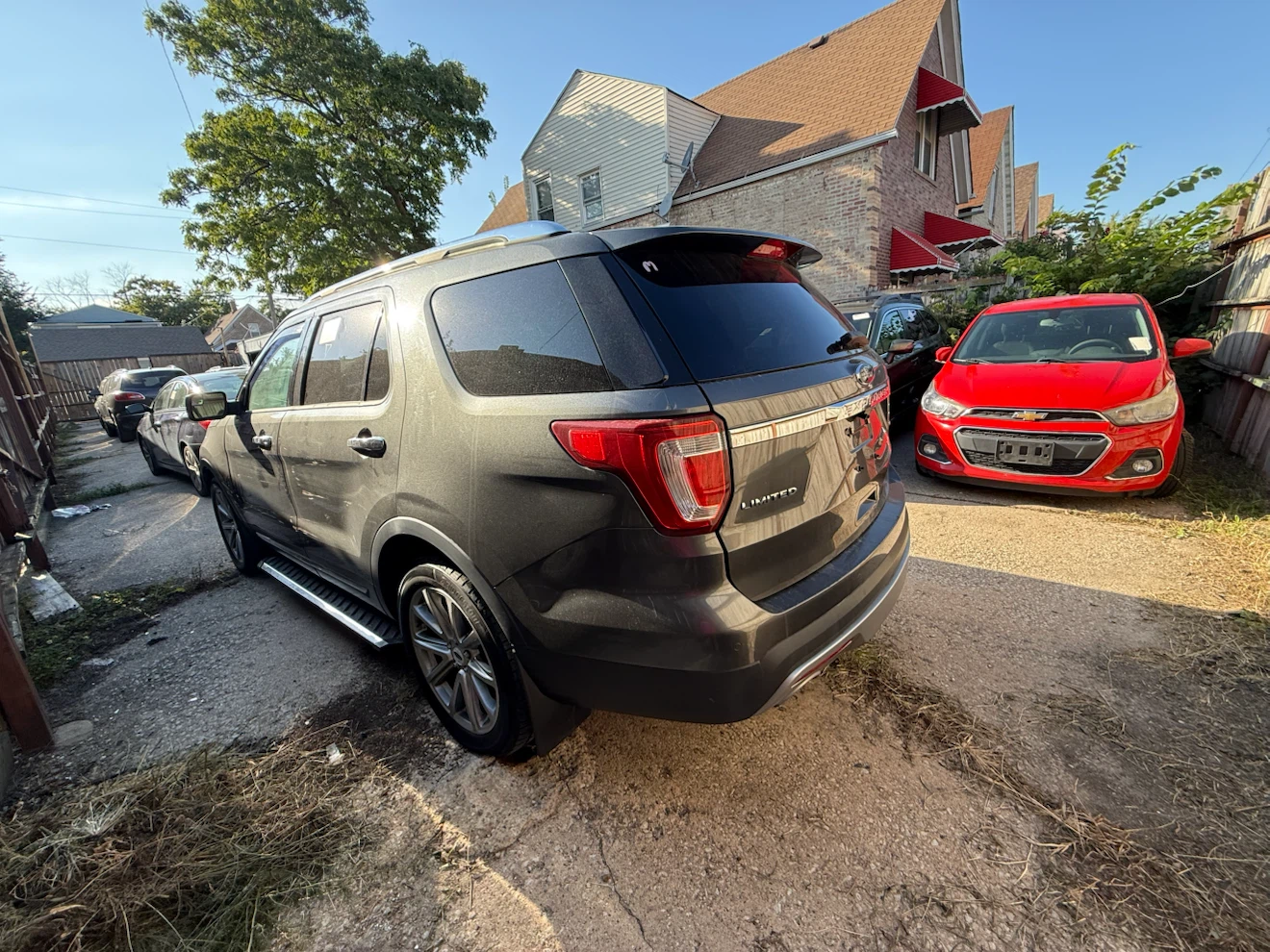 2016 Ford Explorer Limited SUV - photo 2