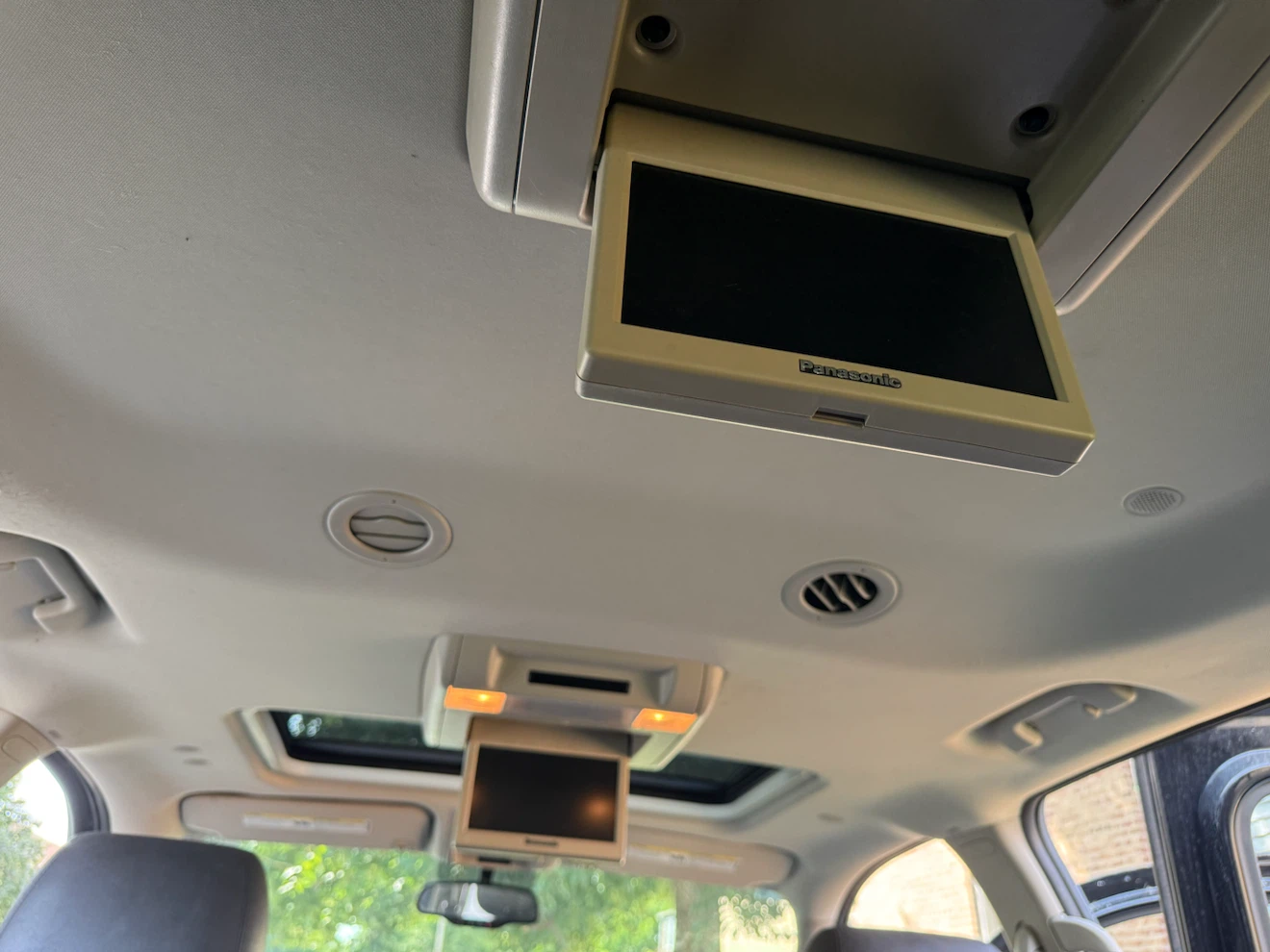 2011 GMC Yukon Denali SUV - photo 5