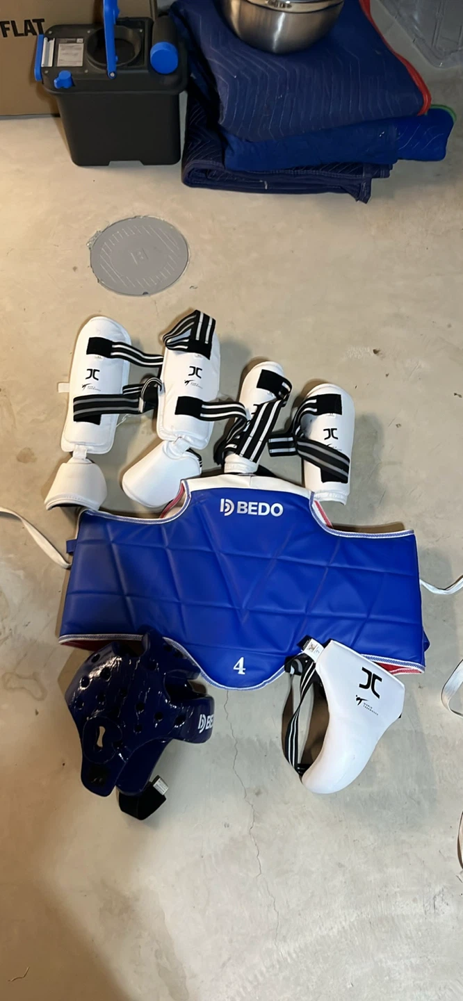 Complete Taekwondo sparing Gear Set