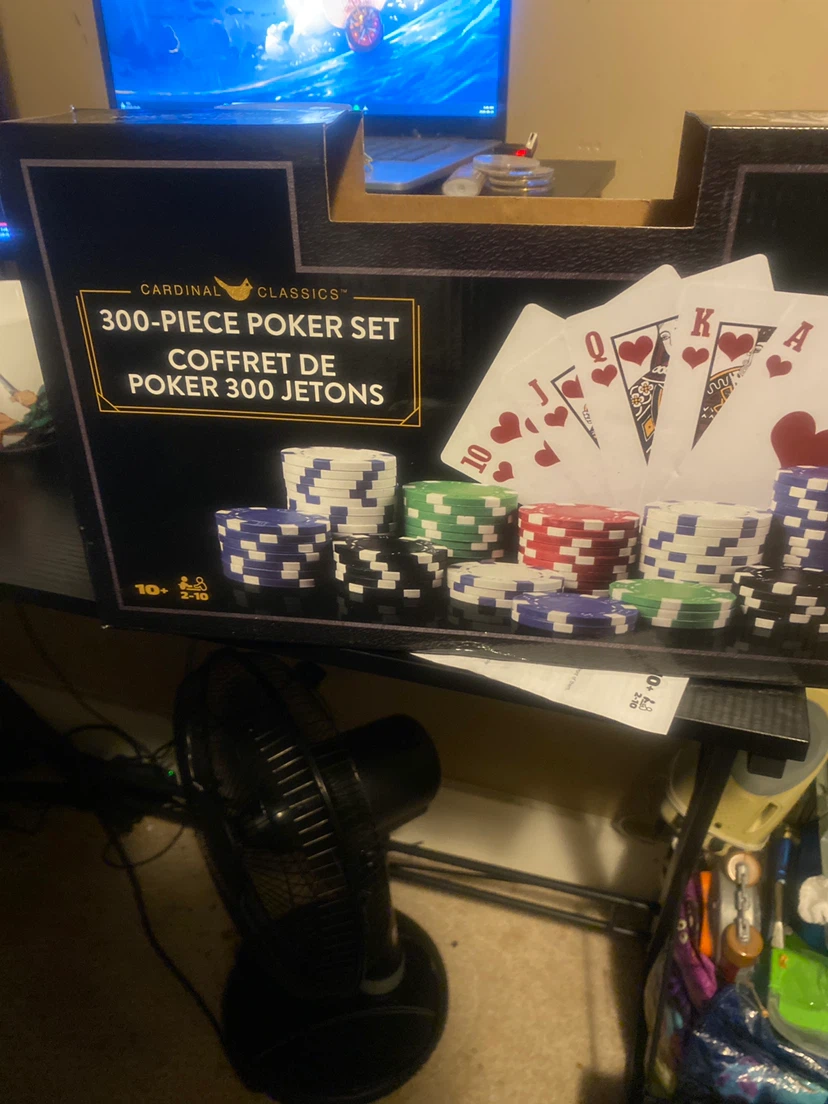 Cardinal Classics 300-Piece Poker Set