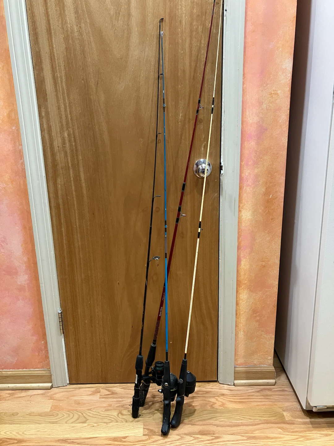 Set of 4 Fishing Rods and Reels