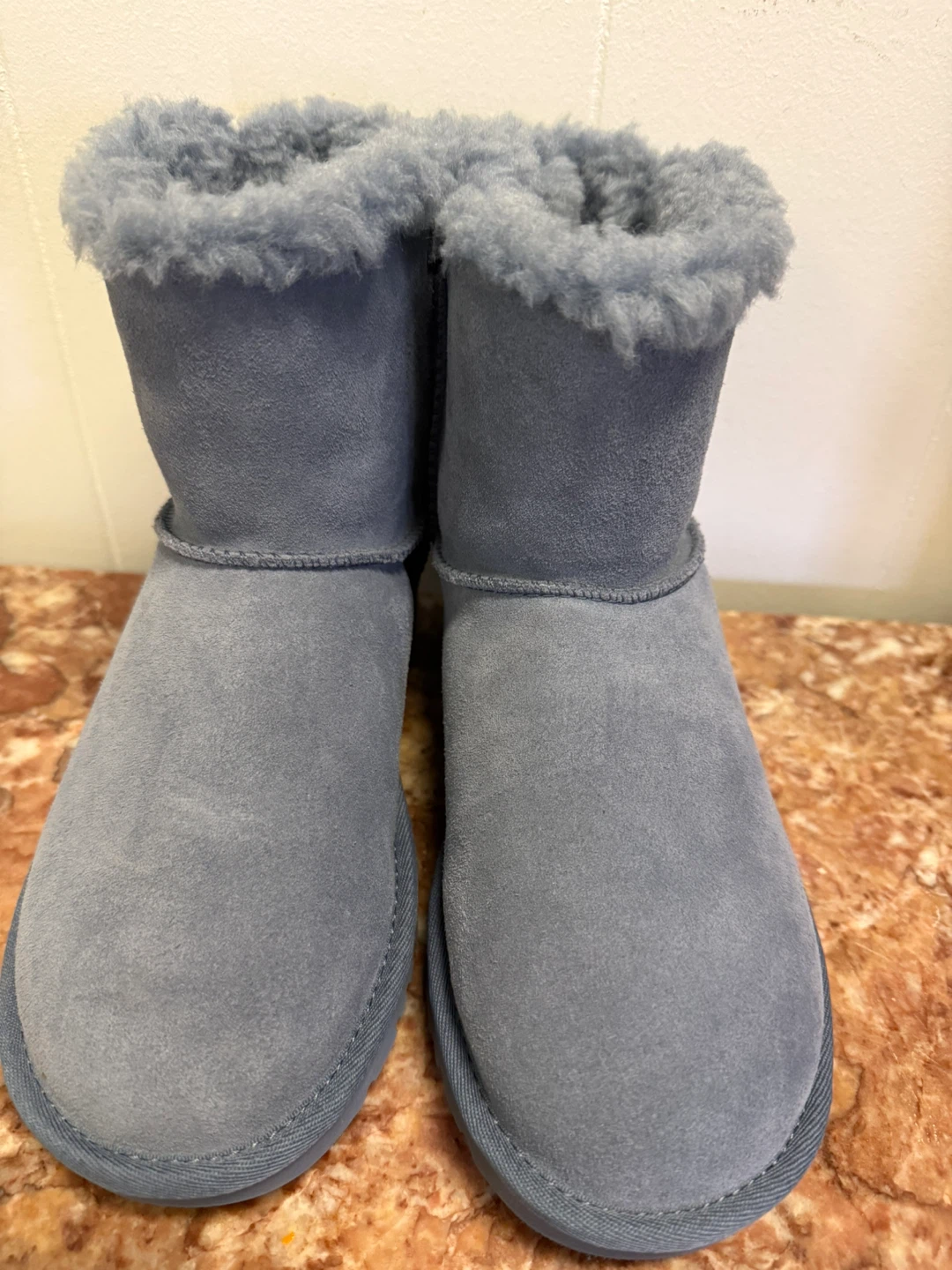 Brand New UGG  Mini Bailey Bow with Metal Charm - photo 2