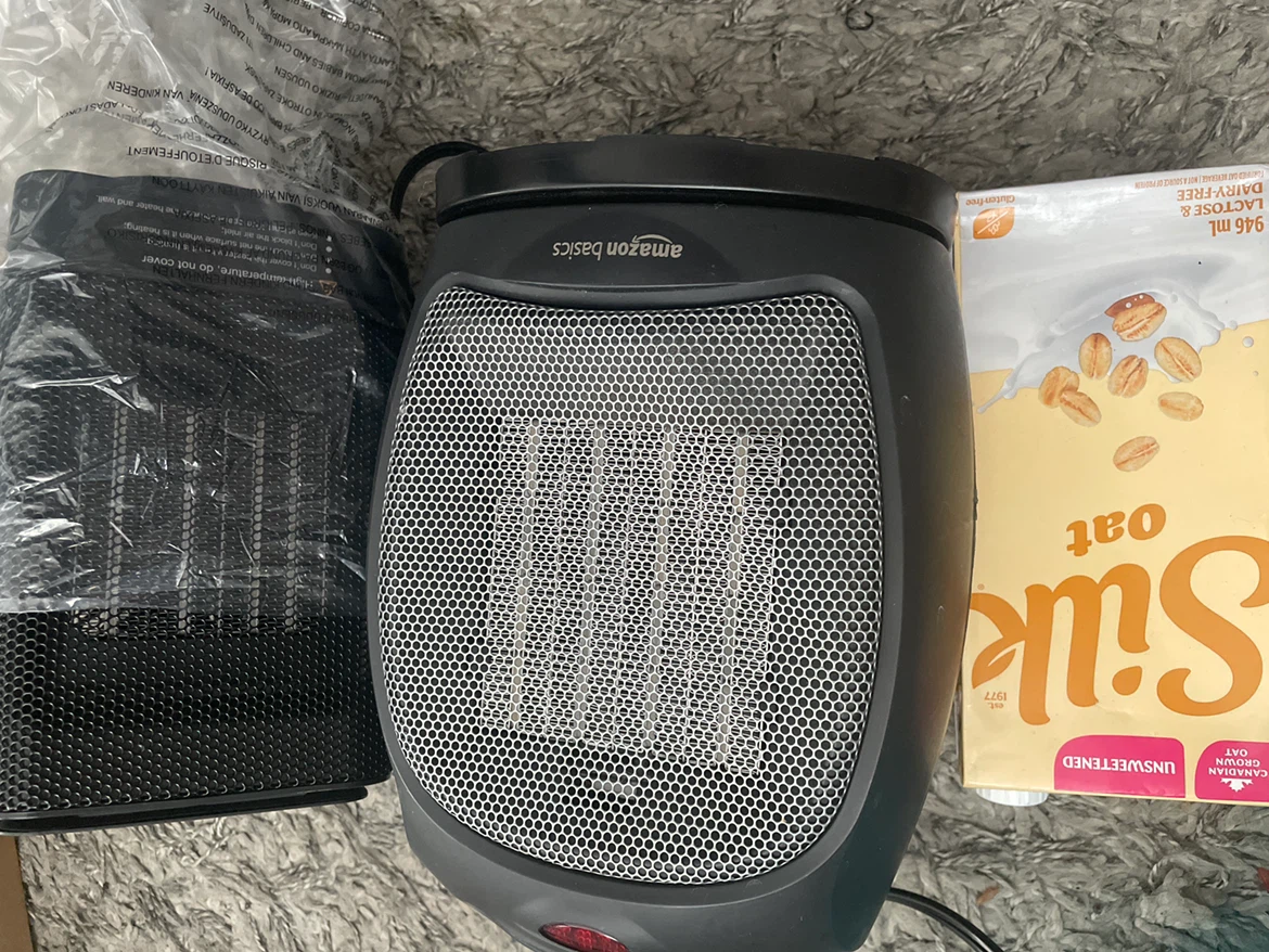 Amazon Basics Oscillating Ceramic Space Heater - photo 2