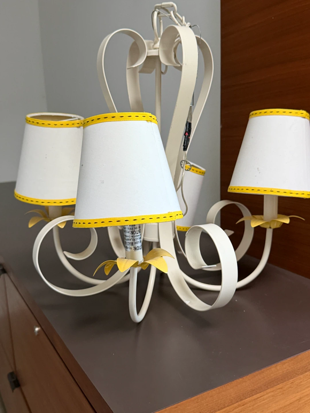 Pottery barn kids Cream and yellow metal chandelier - photo 3
