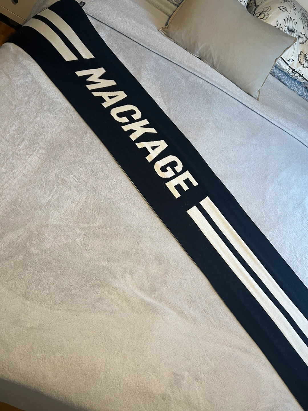 Mackage Knit Scarf Black and White - photo 2