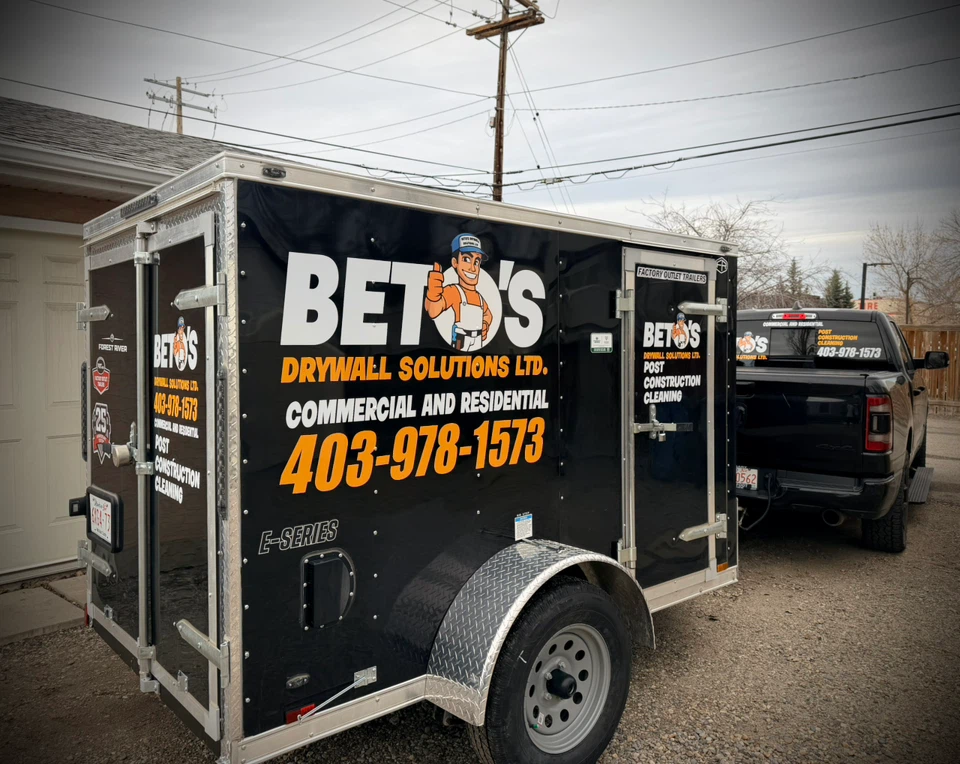Custom Vinyl Decals for Vehicles and Trailers