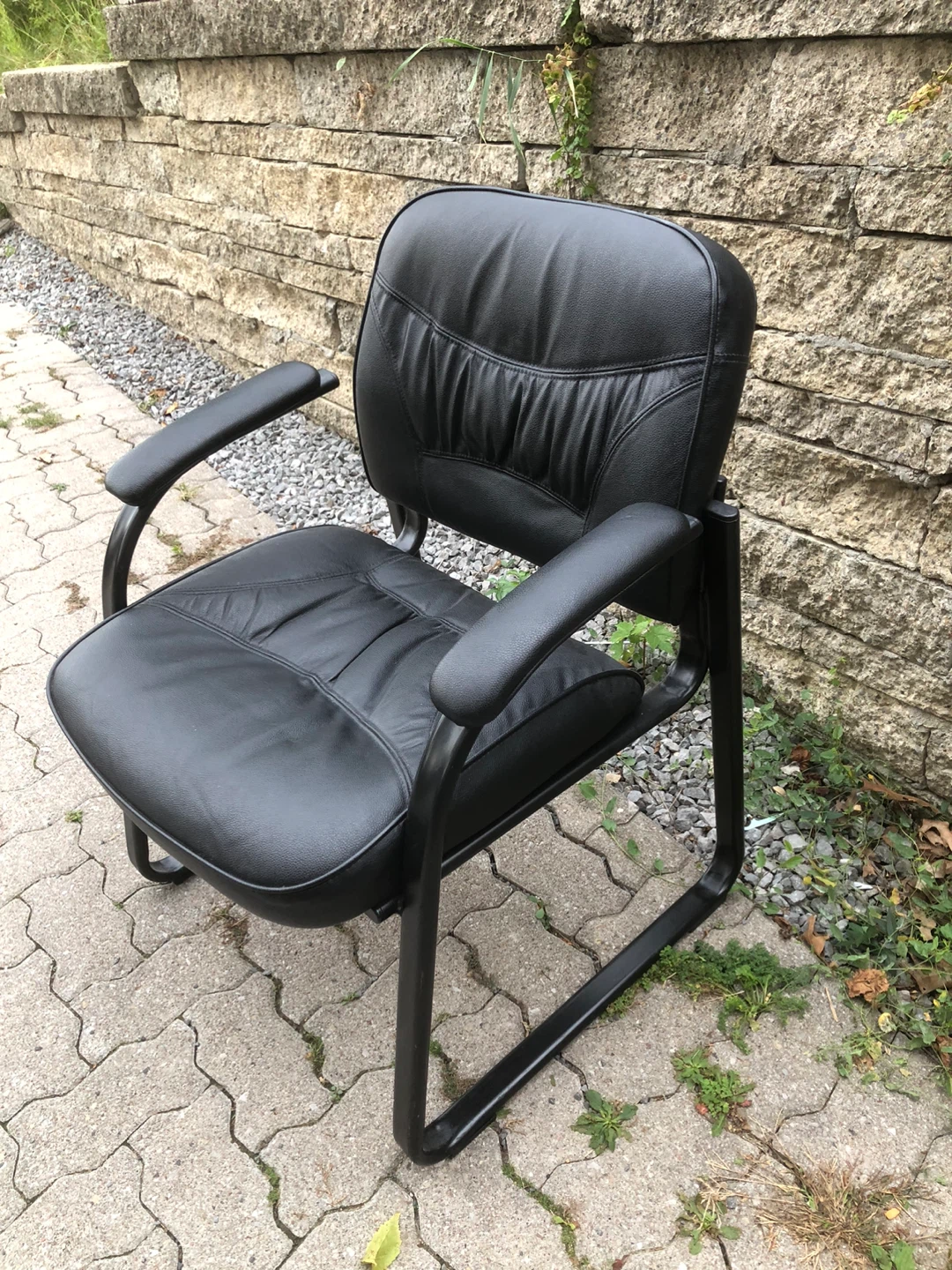 Black Office Guest Chair (32 inch tall) - photo 2