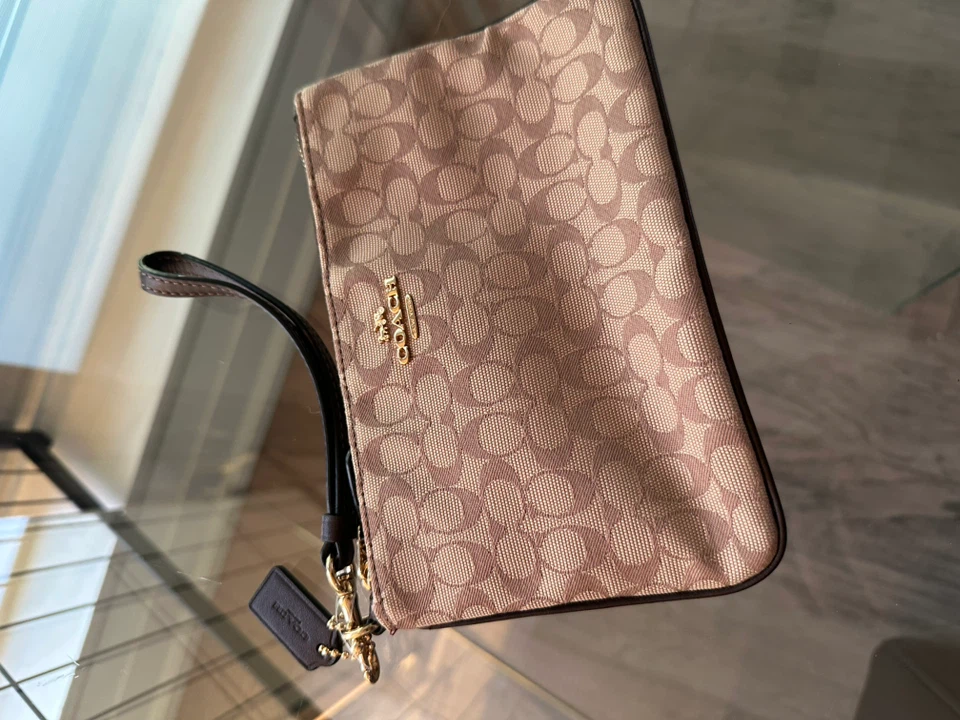 Coach Signature Canvas Wristlet - photo 2