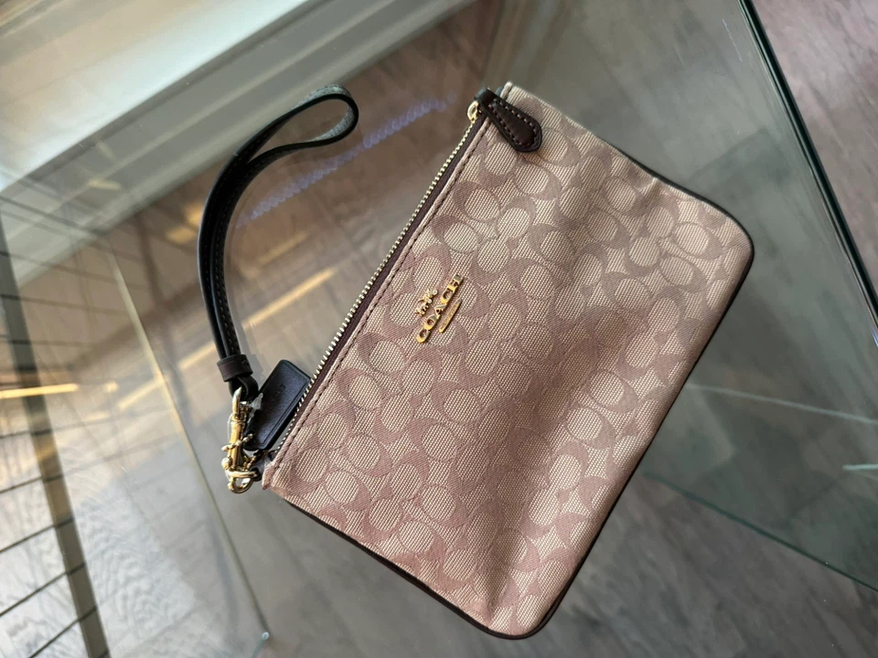 Coach Signature Canvas Wristlet - photo 4